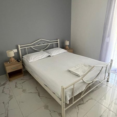 Antonis Apartment Paralia Dionysiou Phòng bức ảnh